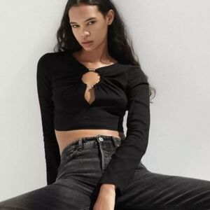 Zara O Ring Long Sleeve Crop Top
